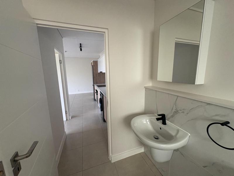 To Let 1 Bedroom Property for Rent in Richwood Western Cape